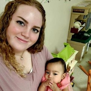 Meet your Posher, Elaina